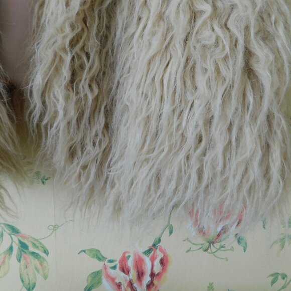 🦅Faux Fur Sherpa Vest 🦔🐾 - Picture 9 of 13